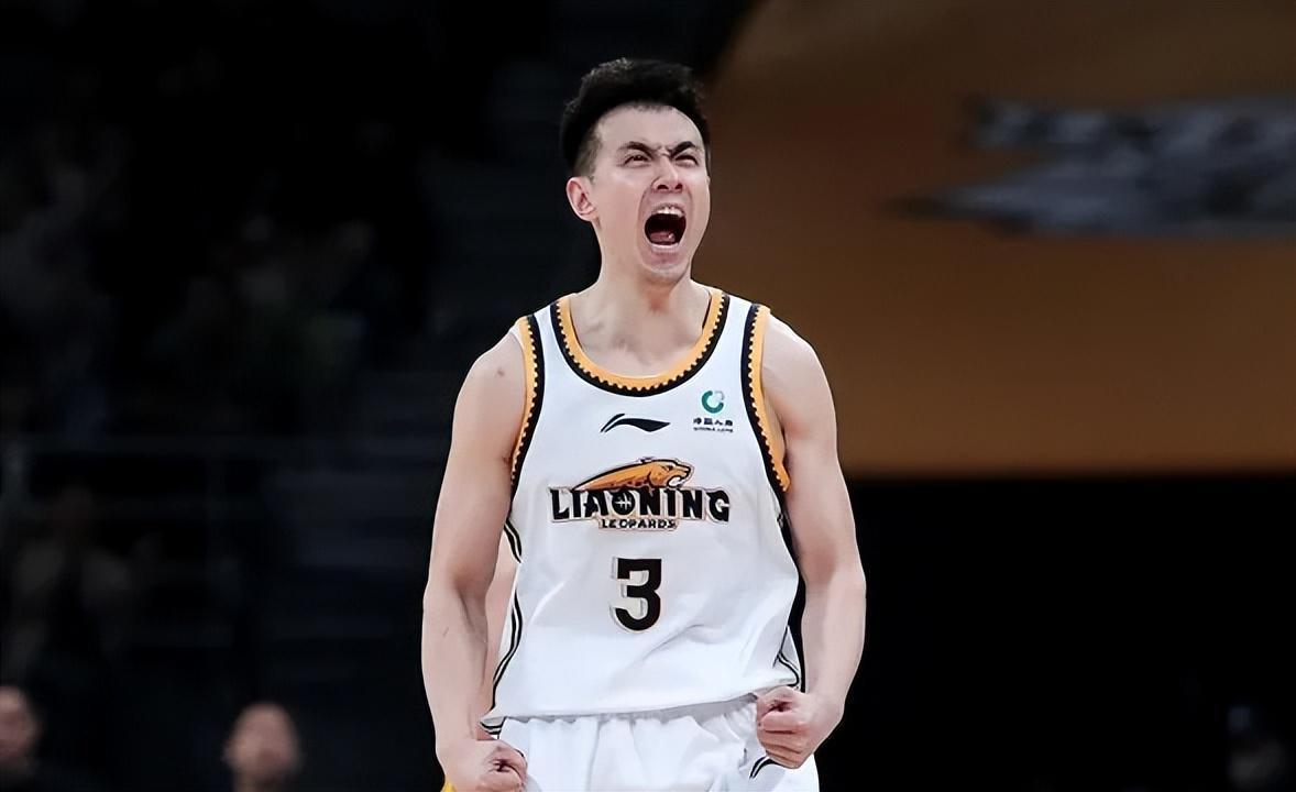 开云-CBA一夜4惨案！辽篮狂胜四川52分，新疆遭同曦逆转，广州惨败上海