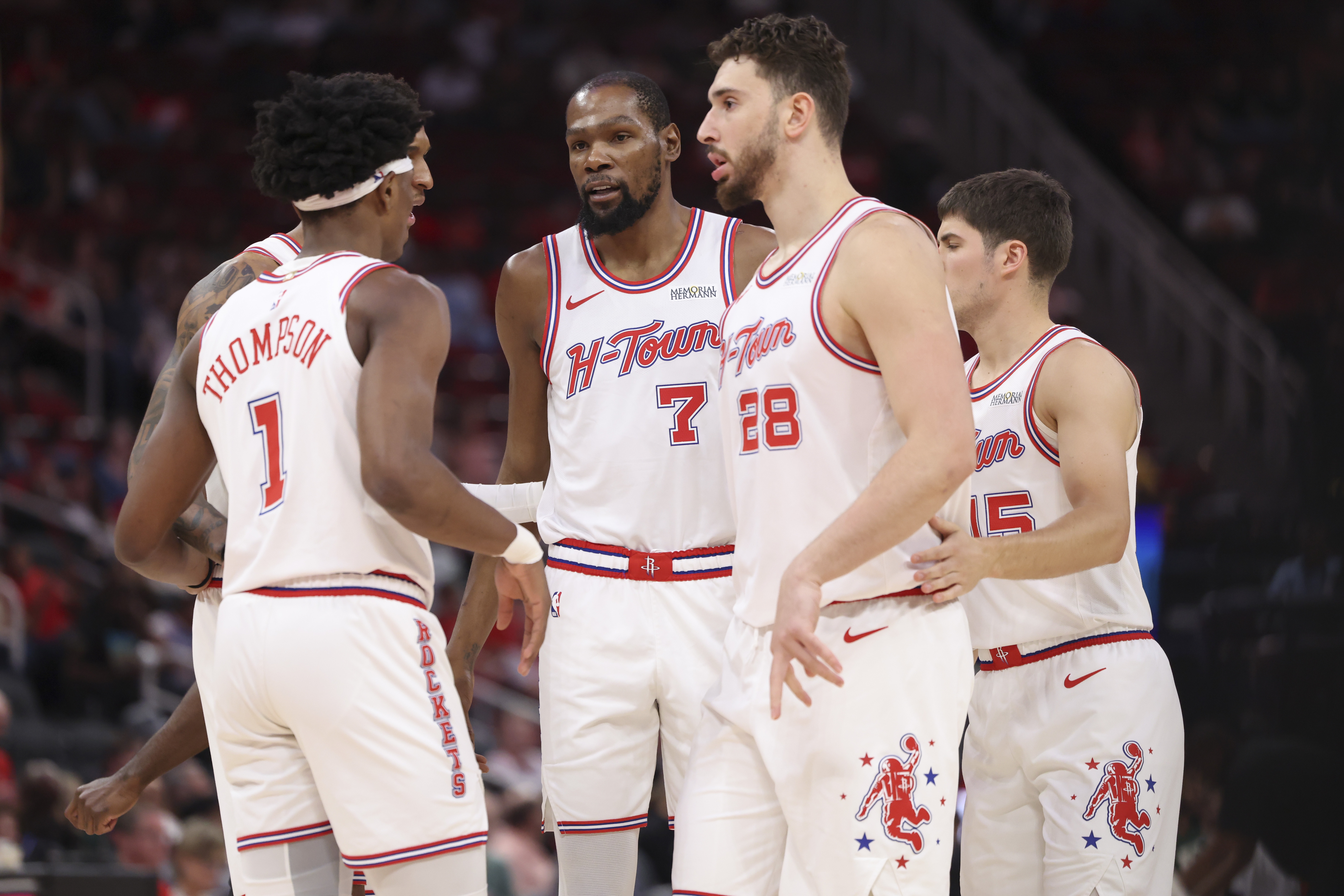 小贾巴里：我们一开场就落后时没有慌乱 这是非常大的进步